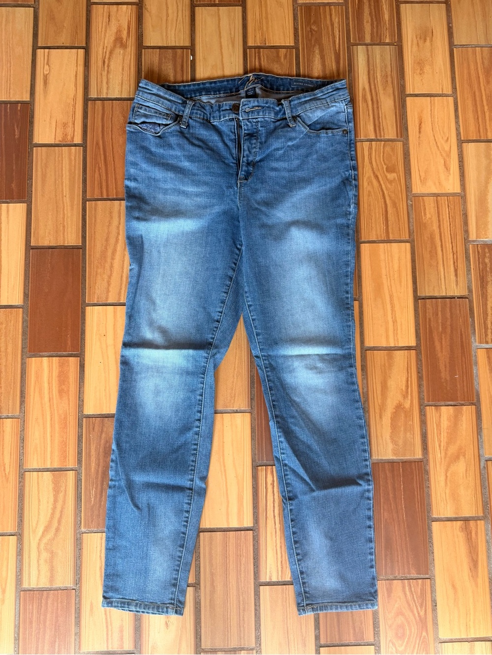 Women's Mid Blue Skinny Jeans with Stretchy Fit